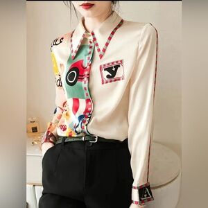 NWOT Lovely Women’s Multi-Colored Fall Top
SZ-L